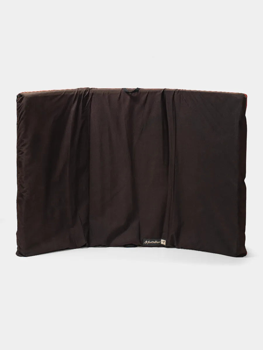 Top open view of Metolius Bouldering Crash Pad, Black