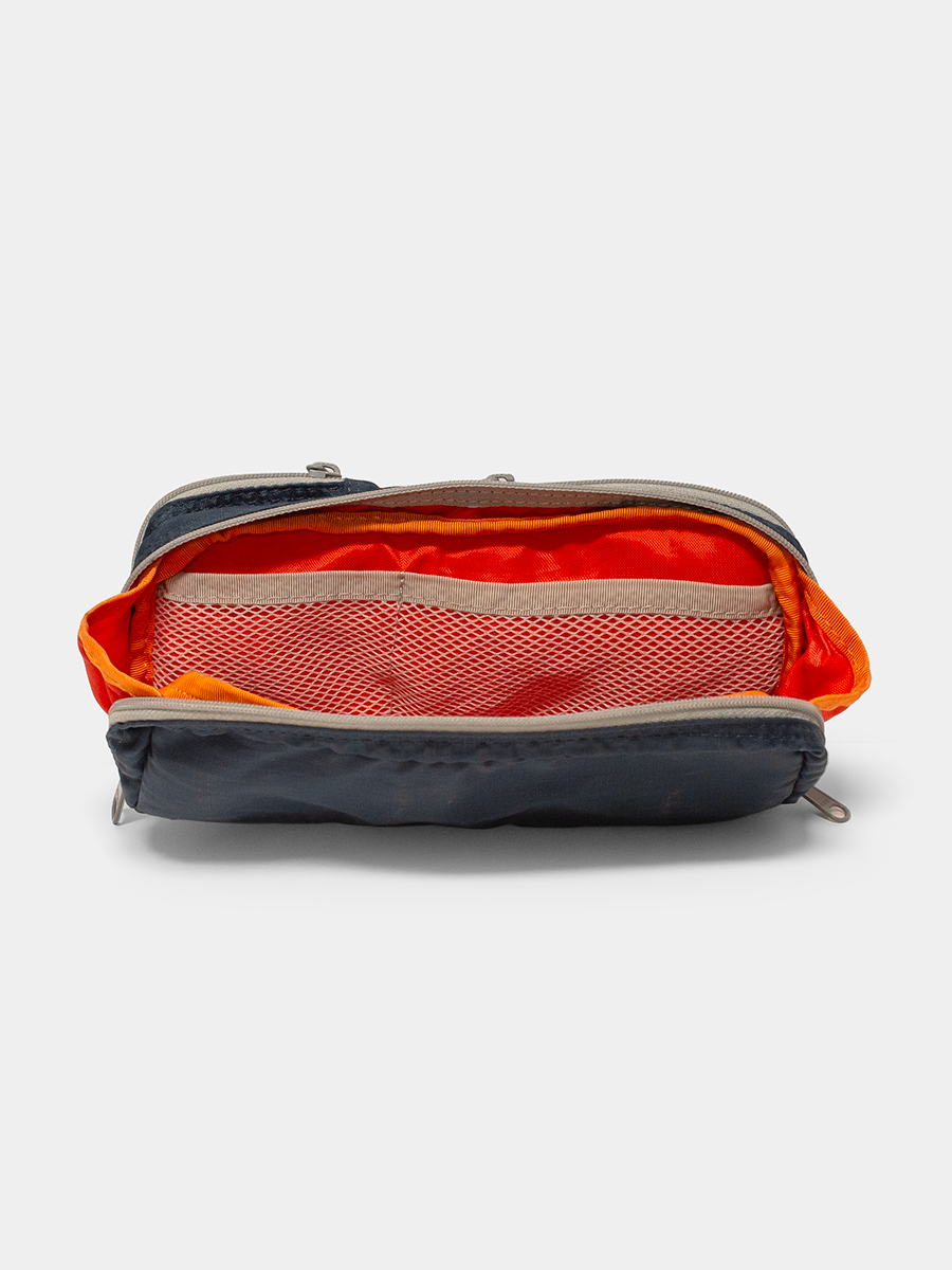 Navy NomadicInc-TravelOrganizer-Case-3.png
