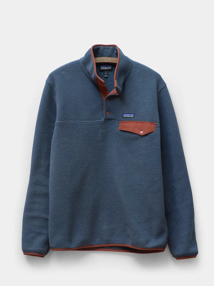Patagonia Men's Lightweight Synchilla Snap-T Fleece Pullover in Smolder Blue / Burnished Red, front view