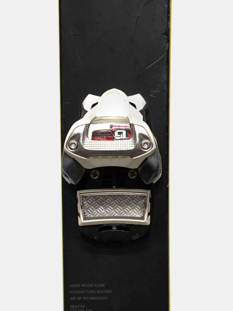 Detail view of Griffon Bindings