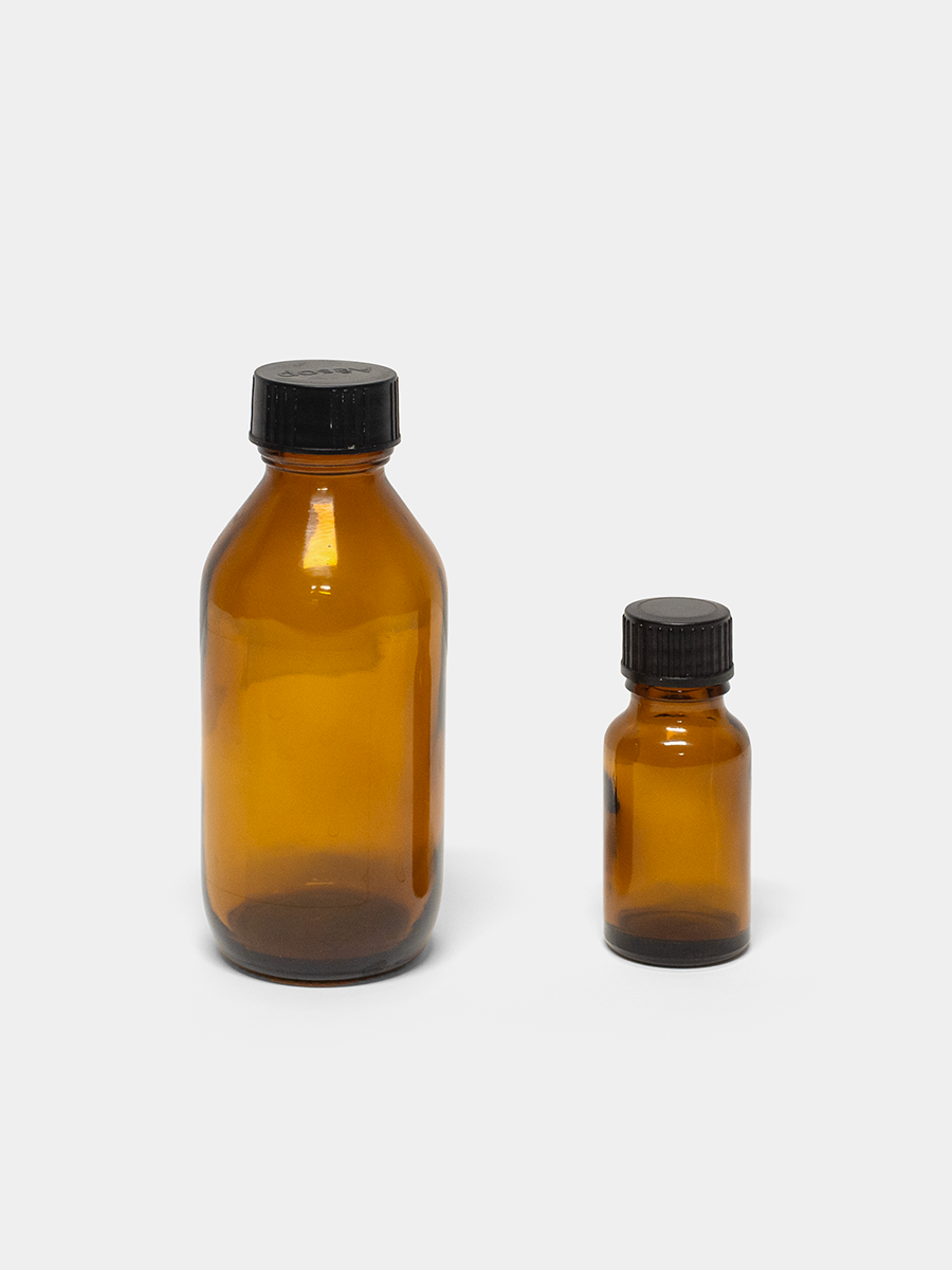 Amber-Glass-Round-Travel-Set.png