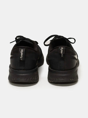 Odyssey react flyknit 2 black and white womens hot sale